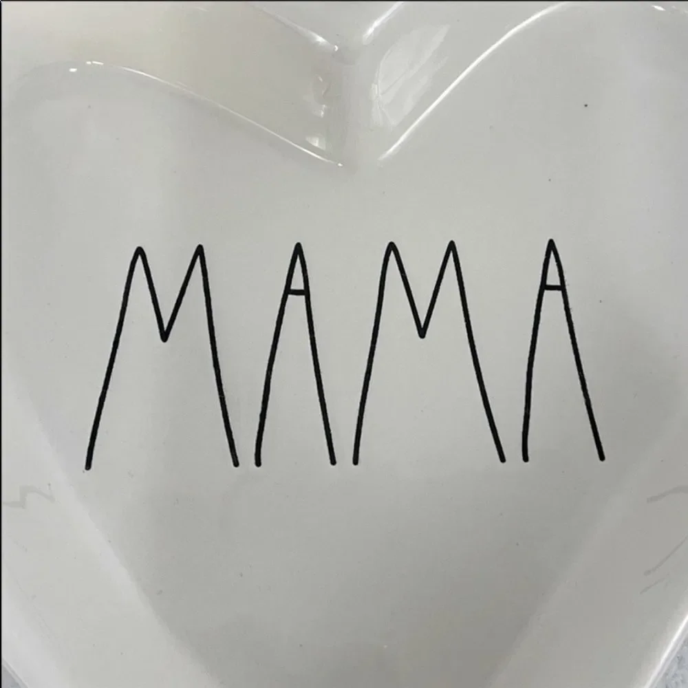 NWT Rae Dunn ceramic MAMA heart dish